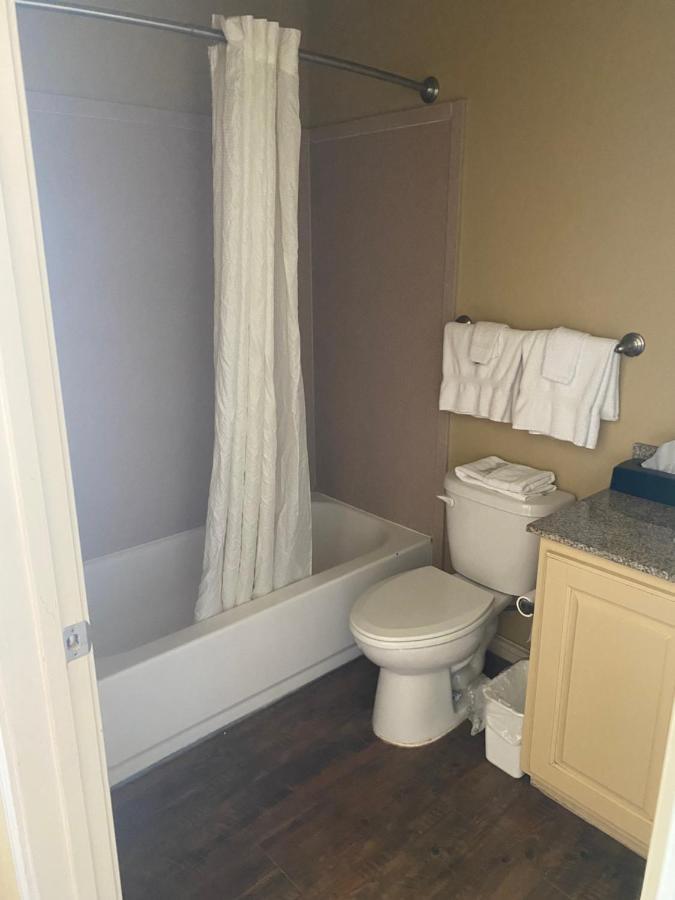 Southern Inns And Suites Now Offering Rv Spaces For Rent Yorktown 外观 照片