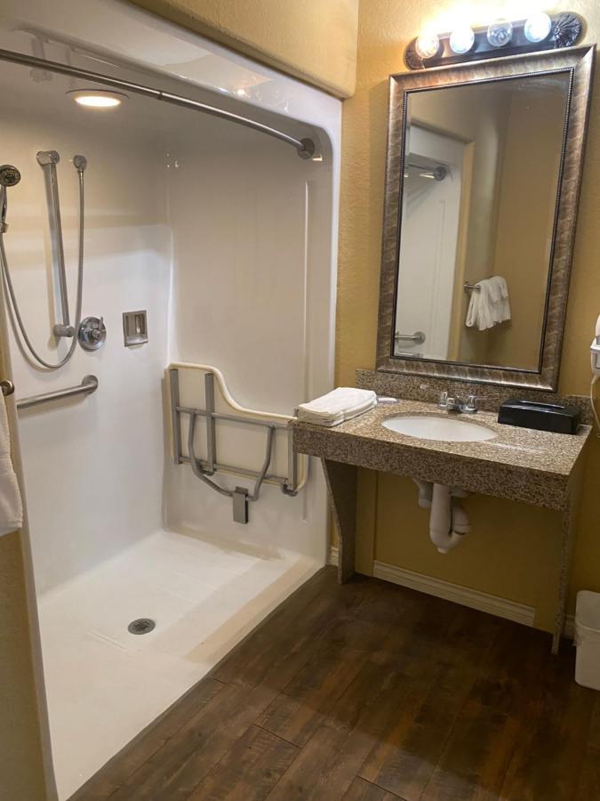 Southern Inns And Suites Now Offering Rv Spaces For Rent Yorktown 外观 照片