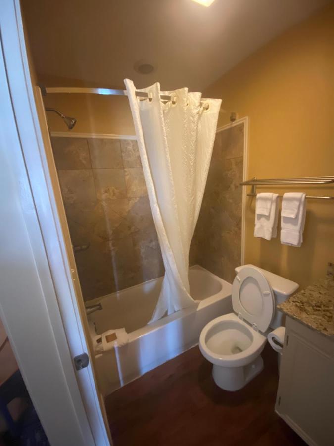 Southern Inns And Suites Now Offering Rv Spaces For Rent Yorktown 外观 照片