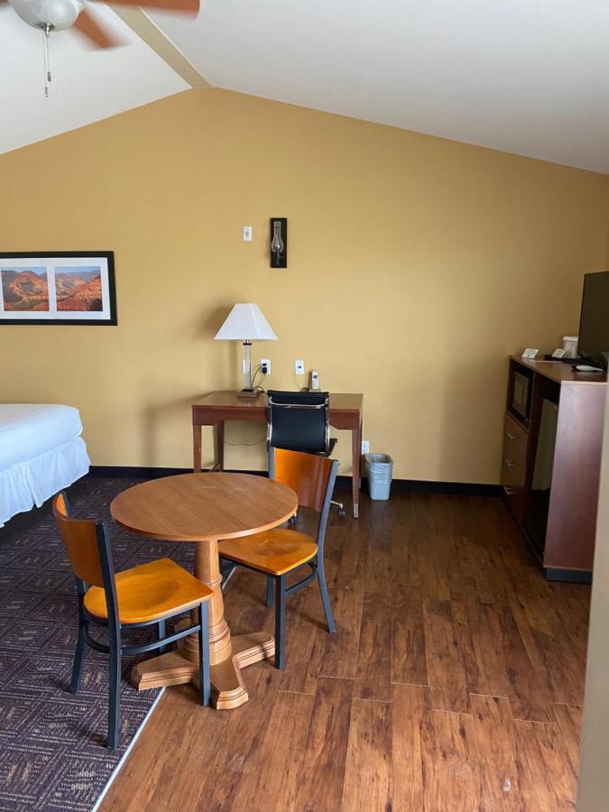 Southern Inns And Suites Now Offering Rv Spaces For Rent Yorktown 外观 照片